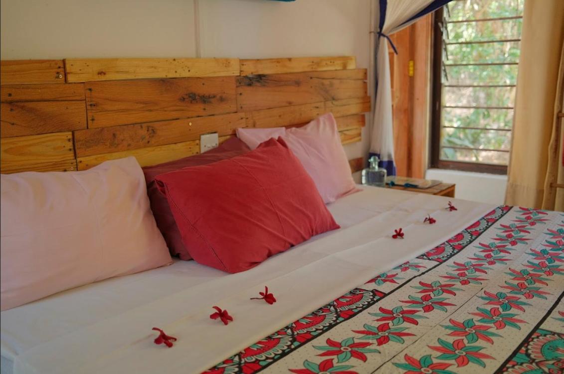 Salty'S Kitesurf Village Kilifi Exterior photo