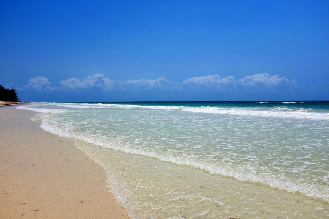 Salty'S Kitesurf Village Kilifi Exterior photo